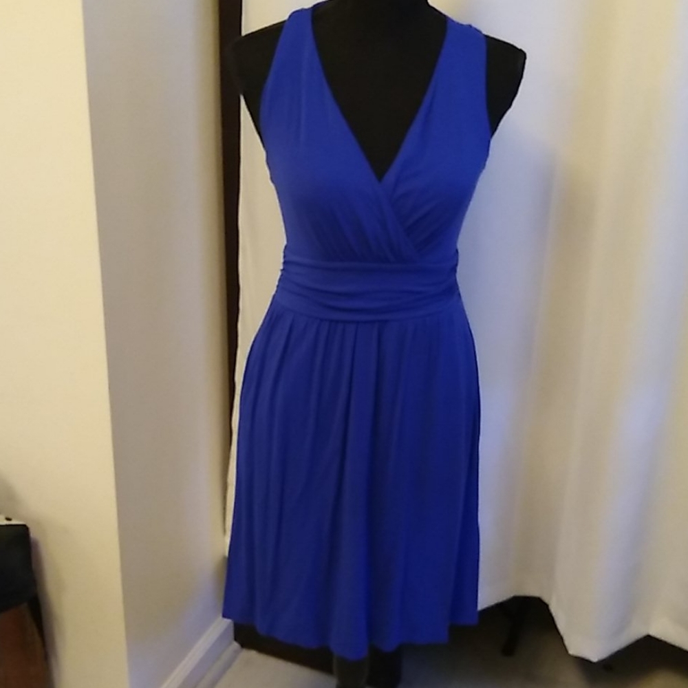Blue Sleeveless, v neck flowy midi dress